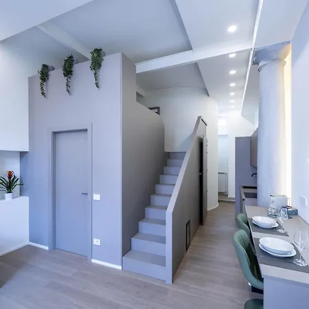 New Loft Porta Romana Apartment *